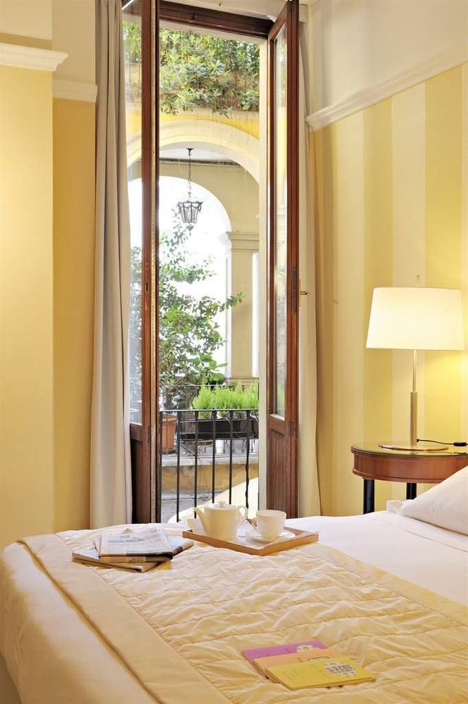 Hotel Gran Duca Di York Milan Exterior photo